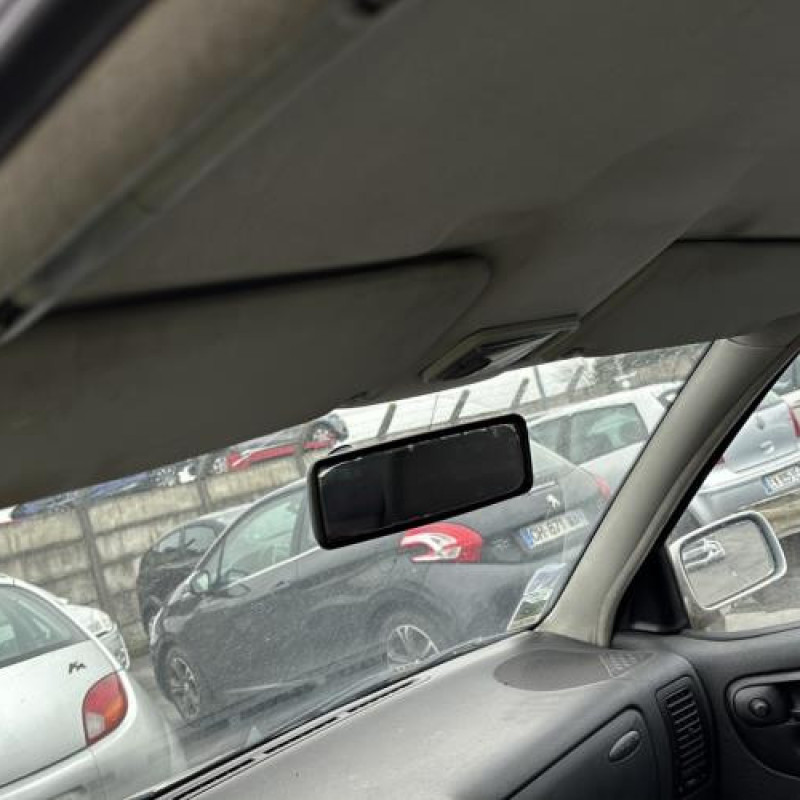 Feu arriere principal gauche (feux) VOLKSWAGEN POLO 3 Photo n°16