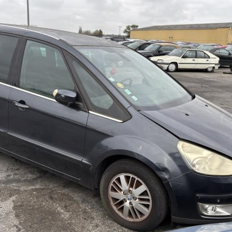 Feu arriere secondaire droit (feux) FORD GALAXY 2 Photo n°7