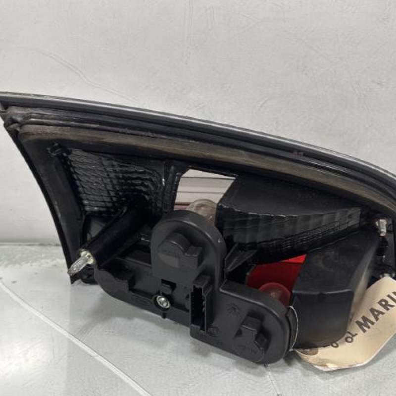 Feu arriere secondaire droit (feux) FORD S-MAX 1 Photo n°3