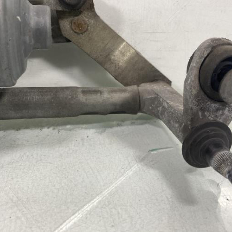 Moteur essuie glace avant VOLKSWAGEN GOLF 6 Photo n°3