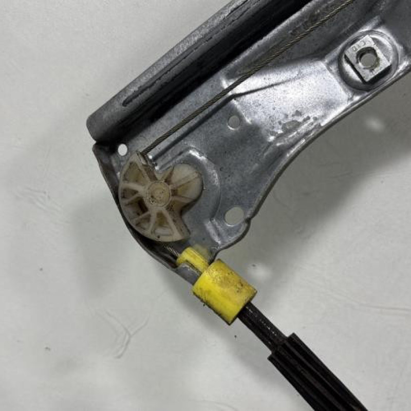 Leve vitre electrique avant droit RENAULT CLIO 2 Photo n°4