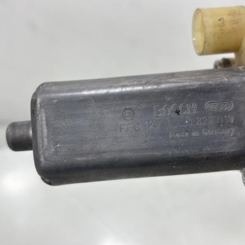 Leve vitre electrique avant droit RENAULT CLIO 2 Photo n°5