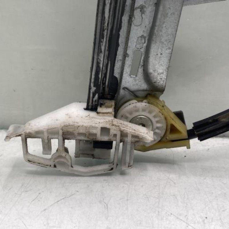 Leve vitre electrique avant gauche CITROEN XSARA PICASSO Photo n°5