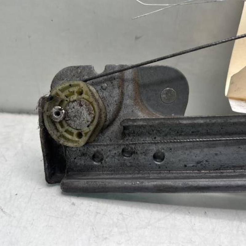 Leve vitre electrique avant gauche DACIA LOGAN 1 Photo n°3