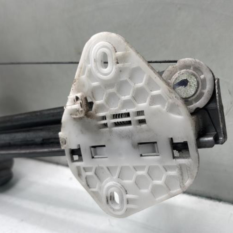 Leve vitre electrique avant gauche DACIA LOGAN 1 Photo n°5