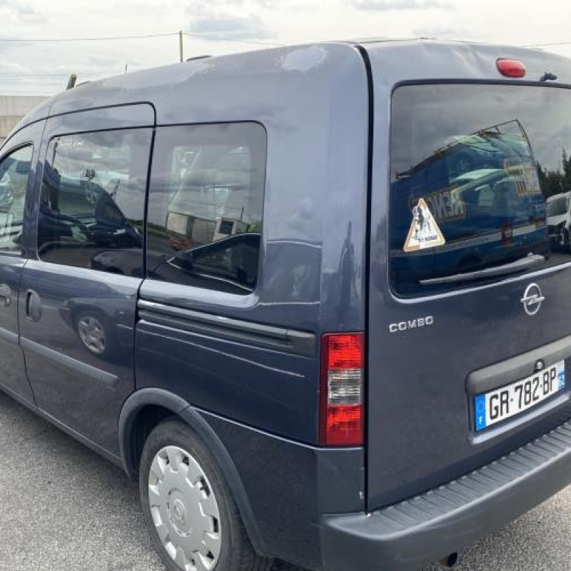 Anti brouillard droit (feux) OPEL COMBO C Photo n°8