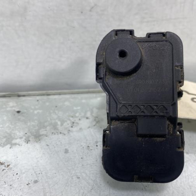 Actionneur verrou trappe d'essence VOLKSWAGEN POLO 5 Photo n°2