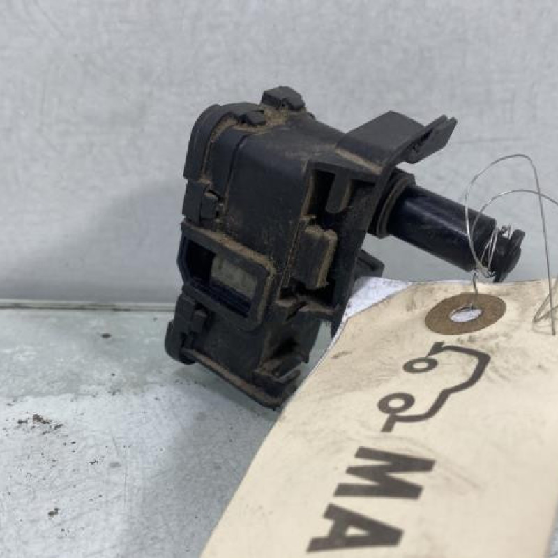 Actionneur verrou trappe d'essence VOLKSWAGEN POLO 5 Photo n°3