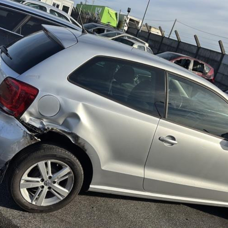 Actionneur verrou trappe d'essence VOLKSWAGEN POLO 5 Photo n°20