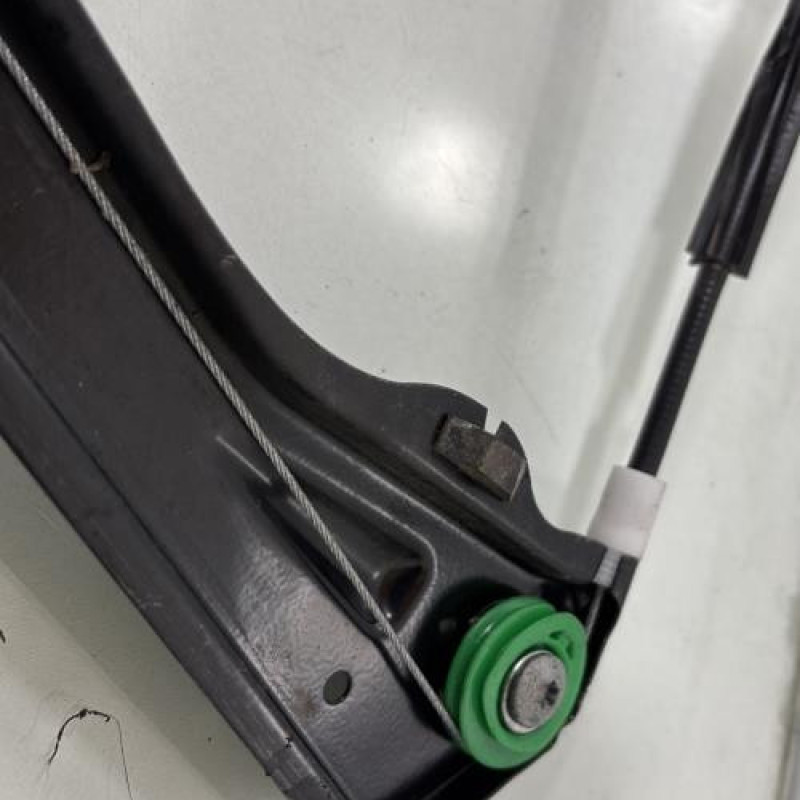 Leve vitre electrique avant droit VOLKSWAGEN GOLF 5 Photo n°3