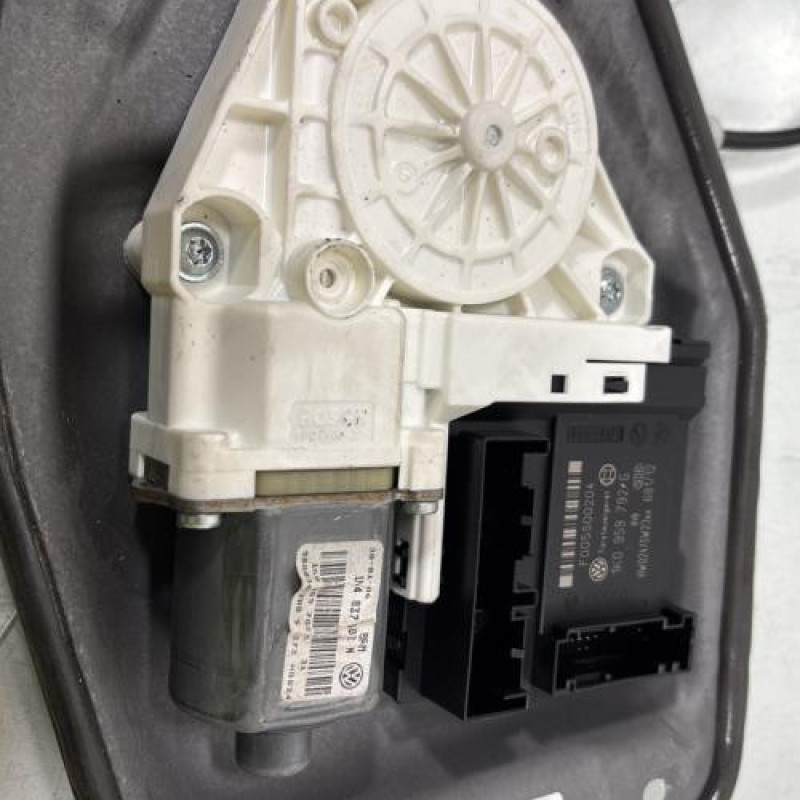 Leve vitre electrique avant droit VOLKSWAGEN GOLF 5 Photo n°5