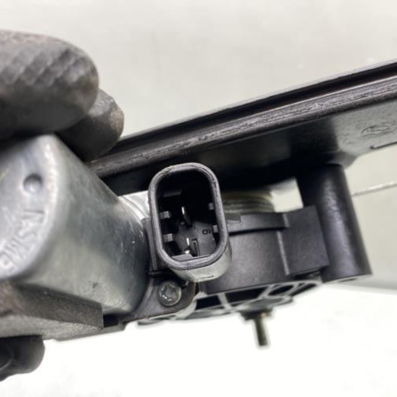 Leve vitre electrique avant gauche FIAT PUNTO EVO 3 Photo n°4