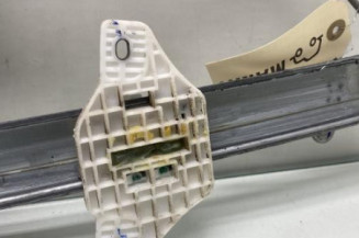 Leve vitre electrique avant droit HYUNDAI I 10 2