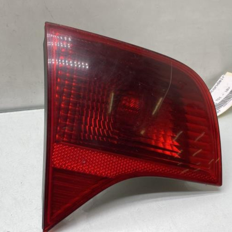 Feu arriere secondaire gauche (feux) AUDI A4 2 Photo n°1