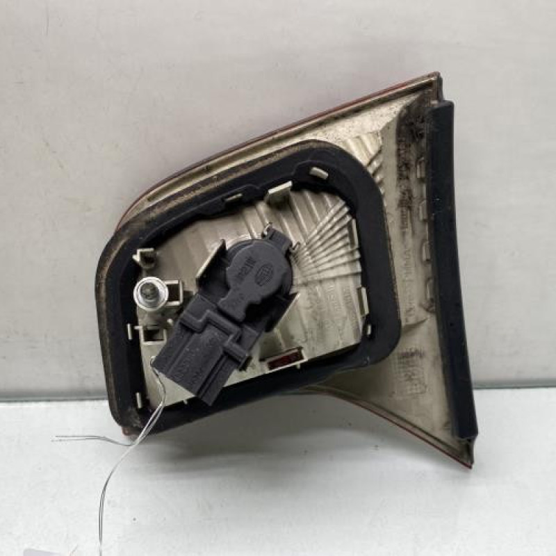 Feu arriere secondaire gauche (feux) AUDI A4 2 Photo n°3