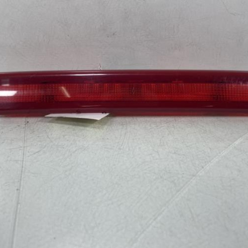 Feu arriere stop central RENAULT CLIO 3 Photo n°1