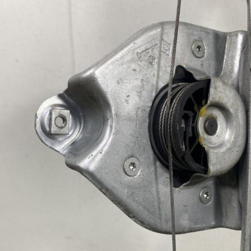 Leve vitre electrique arriere droit RENAULT CLIO 3 Photo n°3