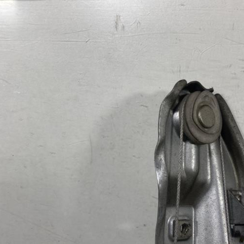 Leve vitre electrique arriere droit RENAULT CLIO 3 Photo n°4