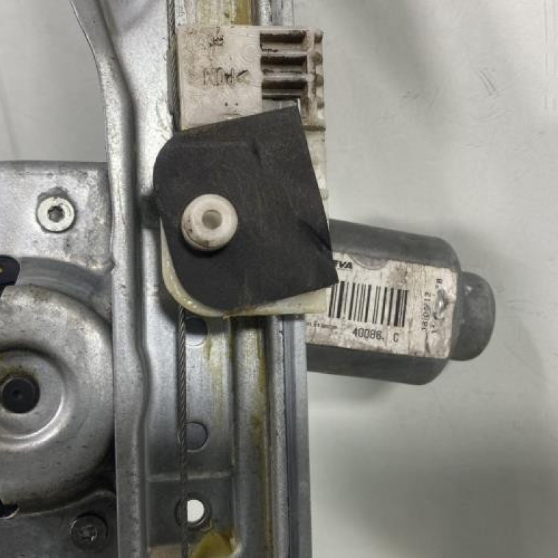 Leve vitre electrique arriere droit RENAULT CLIO 3 Photo n°5