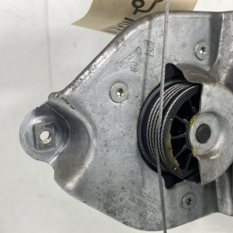 Leve vitre electrique arriere gauche RENAULT CLIO 3 Photo n°3