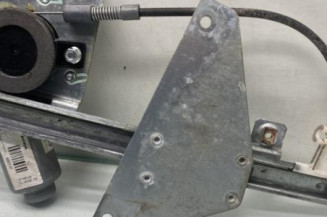 Leve vitre electrique avant droit PEUGEOT 107