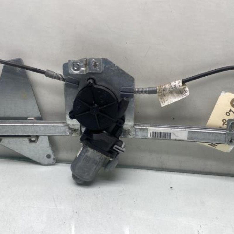 Leve vitre electrique avant droit PEUGEOT 107 Photo n°3