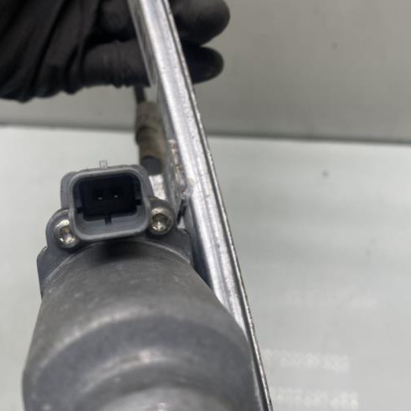 Leve vitre electrique avant droit PEUGEOT 107 Photo n°4