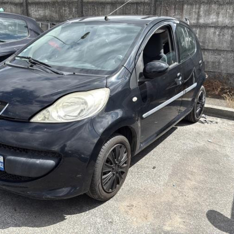 Leve vitre electrique avant droit PEUGEOT 107 Photo n°18