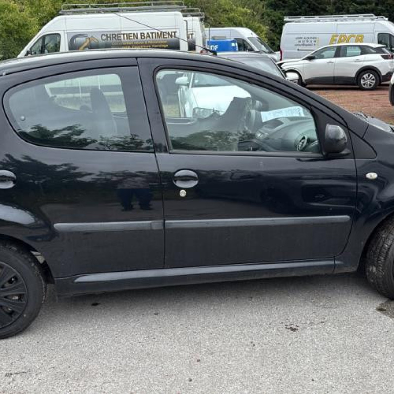 Moteur essuie glace avant PEUGEOT 107 Photo n°8