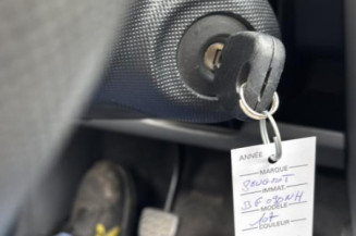 Moteur essuie glace avant PEUGEOT 107