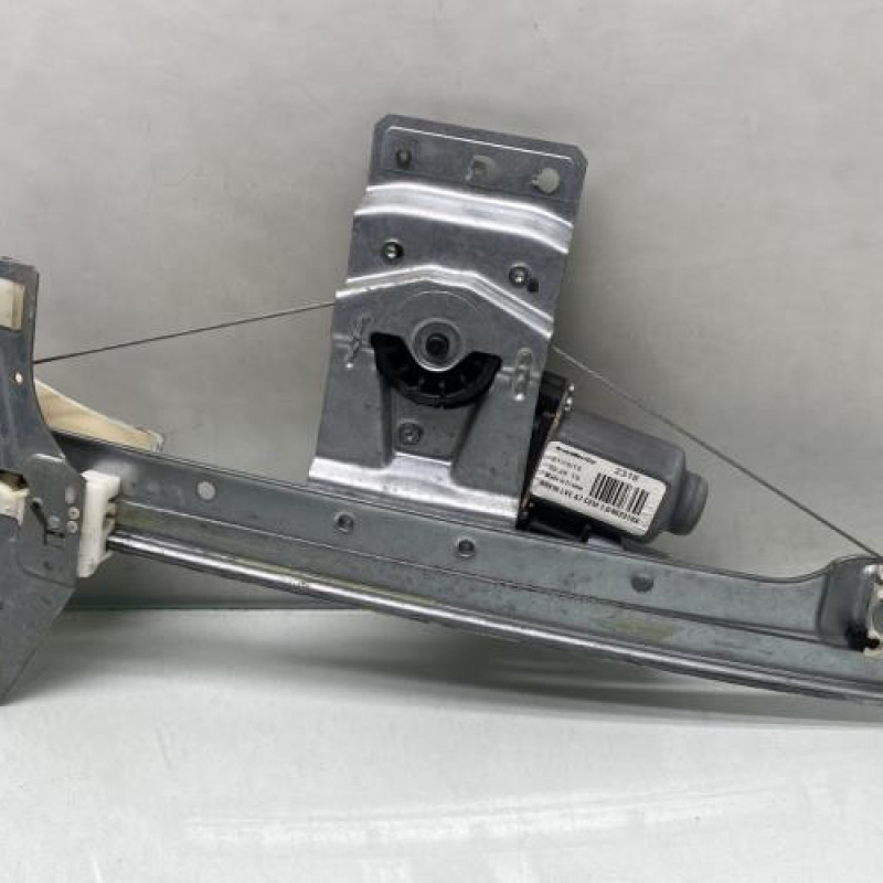 Leve vitre electrique arriere droit PEUGEOT 207 Photo n°1