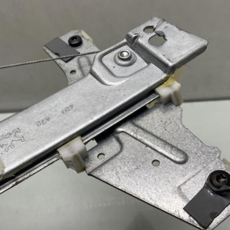 Leve vitre electrique arriere droit PEUGEOT 207 Photo n°4