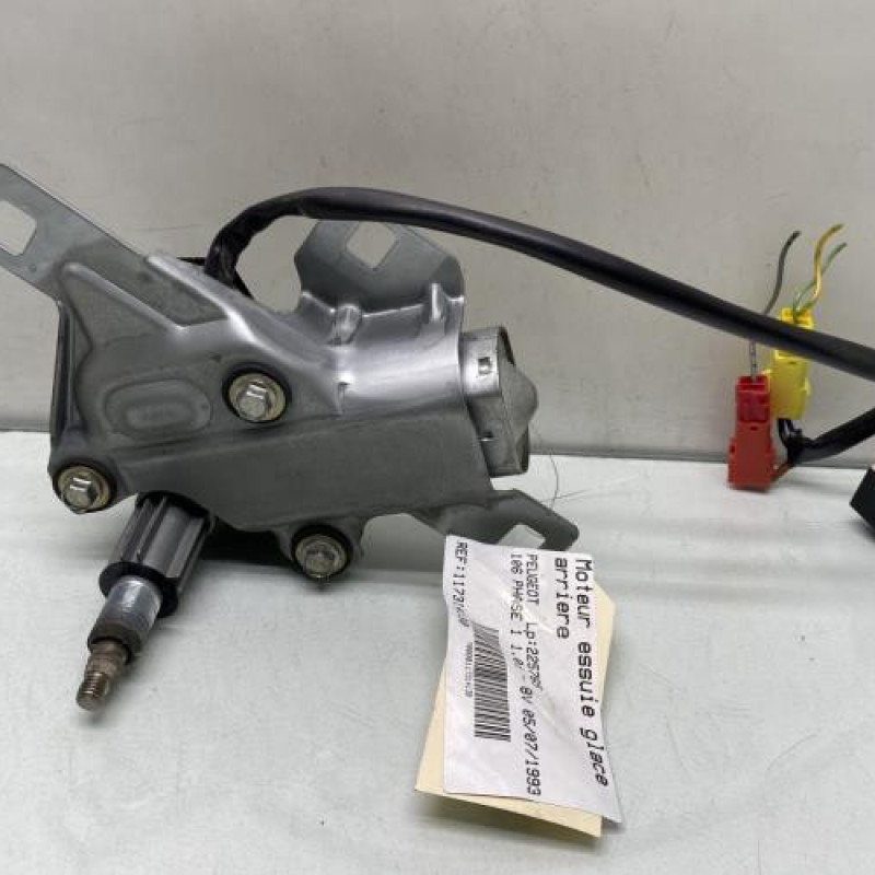Moteur essuie glace arriere PEUGEOT 106 Photo n°1