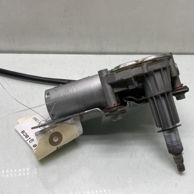 Moteur essuie glace arriere PEUGEOT 106 Photo n°3