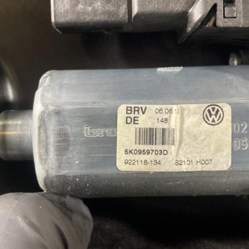 Leve vitre electrique arriere gauche VOLKSWAGEN GOLF 6 Photo n°7