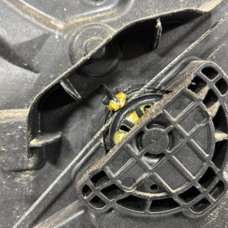 Leve vitre electrique avant gauche VOLKSWAGEN GOLF 6 Photo n°6