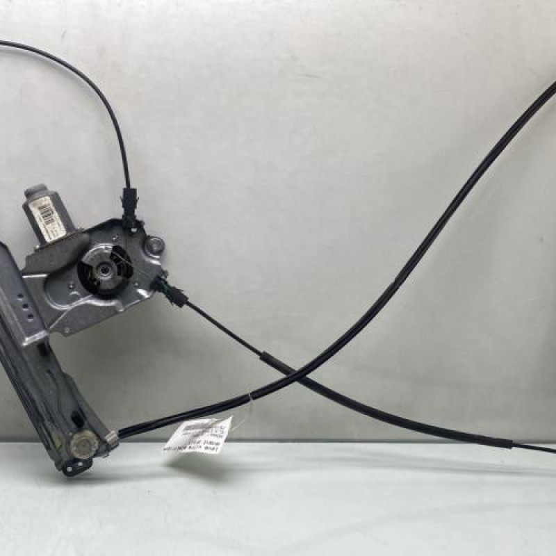 Leve vitre electrique avant droit RENAULT CLIO 3 Photo n°1