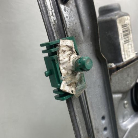 Leve vitre electrique avant droit RENAULT CLIO 3