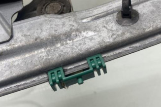 Leve vitre electrique avant droit RENAULT CLIO 3