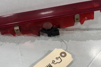 Feu arriere stop central RENAULT CLIO 3 Photo n°1