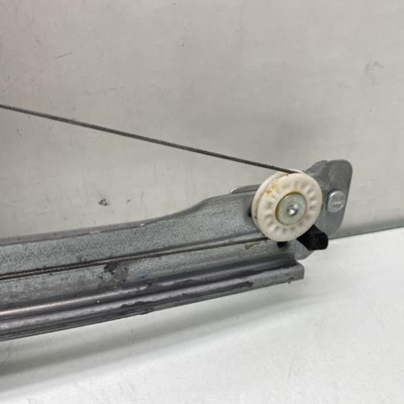 Leve vitre electrique avant gauche RENAULT CLIO 4 Photo n°3