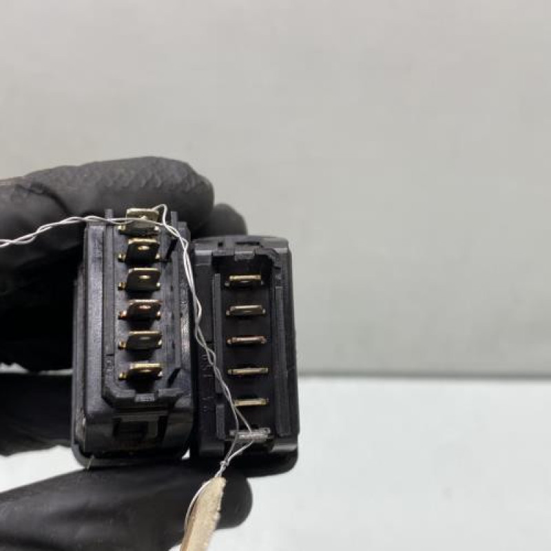 Interrupteur de leve vitre avant droit RENAULT KANGOO 1 Photo n°3