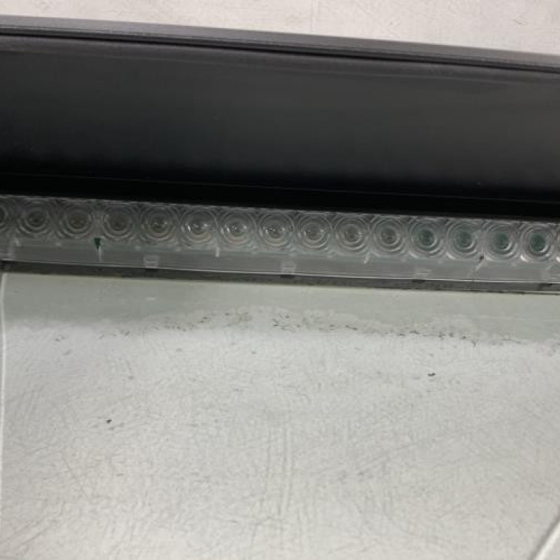 Feu arriere stop central RENAULT LAGUNA 3 Photo n°2