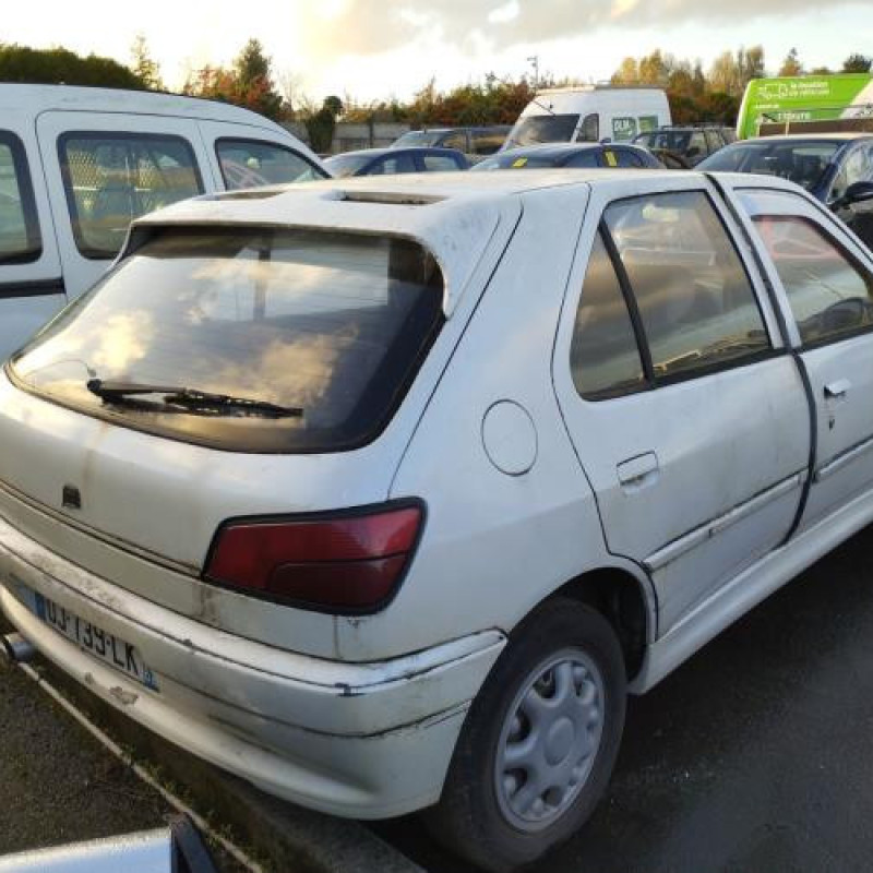 Leve vitre mecanique arriere droit PEUGEOT 306 Photo n°6