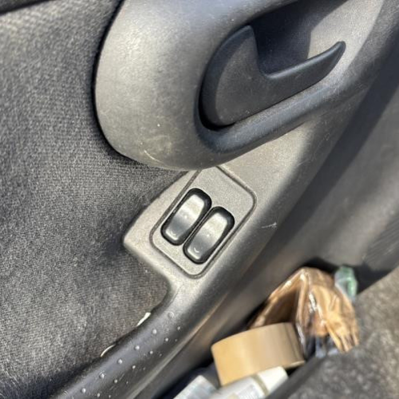 Moteur essuie glace arriere OPEL CORSA C Photo n°13