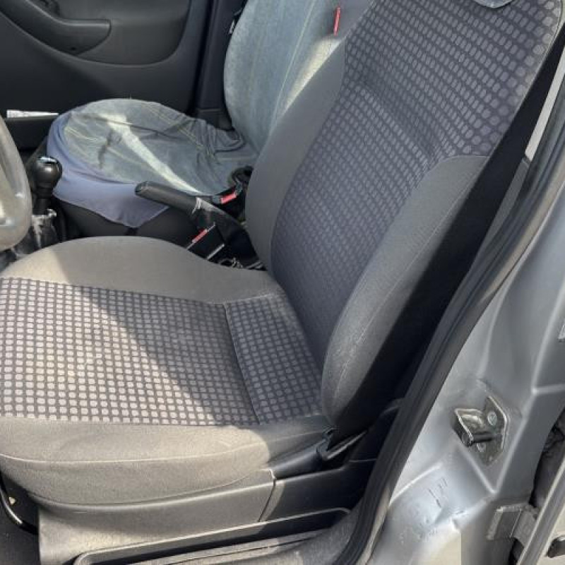 Moteur essuie glace arriere OPEL CORSA C Photo n°15