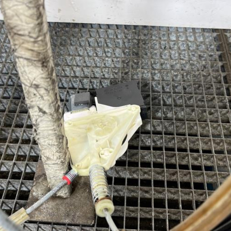 Leve vitre electrique avant gauche AUDI A3 2 Photo n°2