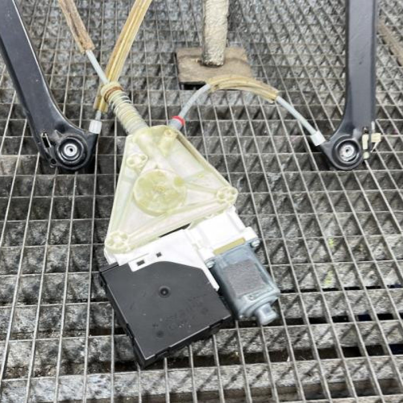 Leve vitre electrique avant gauche AUDI A3 2 Photo n°3