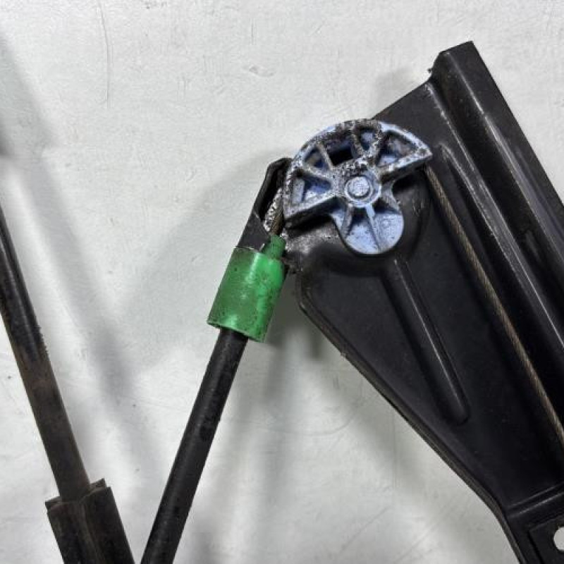 Leve vitre electrique avant gauche VOLKSWAGEN POLO 3 Photo n°4