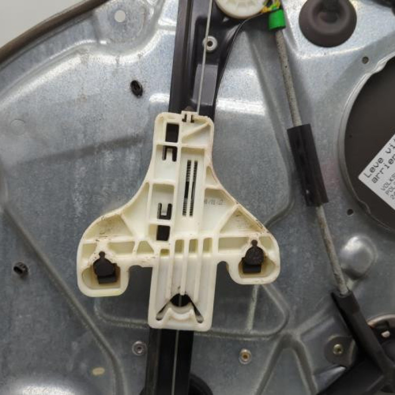 Leve vitre mecanique arriere gauche VOLKSWAGEN POLO 4 Photo n°3